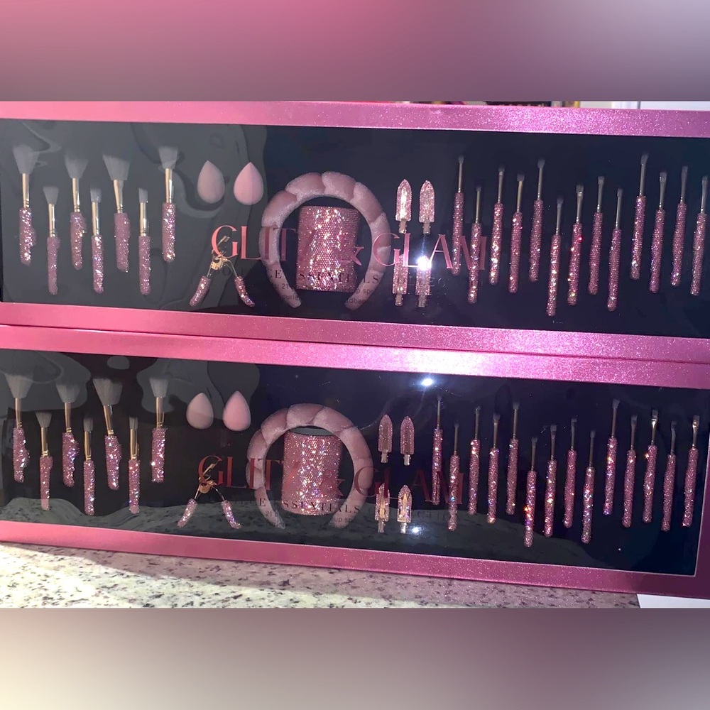 Glitz & Glam Blinged  Makeup Brush set